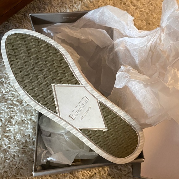 Franco Sarto loafers, metallic gold size 6 1/2 - Picture 2 of 2